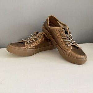 Frye Gia Gold Shoes/Sneakers size 5.5 women’s, leather laces